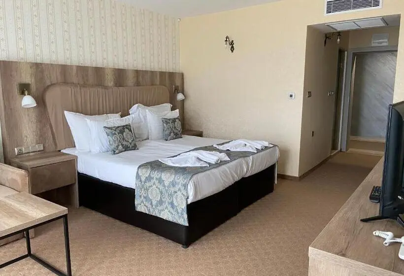 デラックスルーム, Katalina Spa Resort