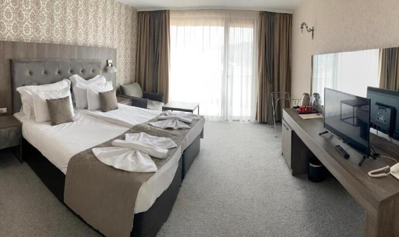 חדר דלוקס נוף לאגם, Katalina Spa Resort