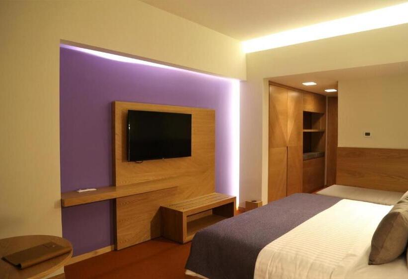 Quarto Estandar Cama King, Mexico Plaza Queretaro