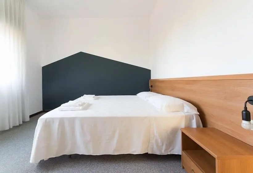 اتاق استاندارد, Uniho Hostel