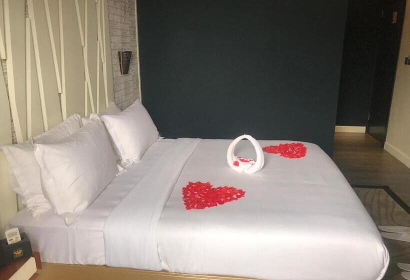 اتاق استاندارد, Boun S