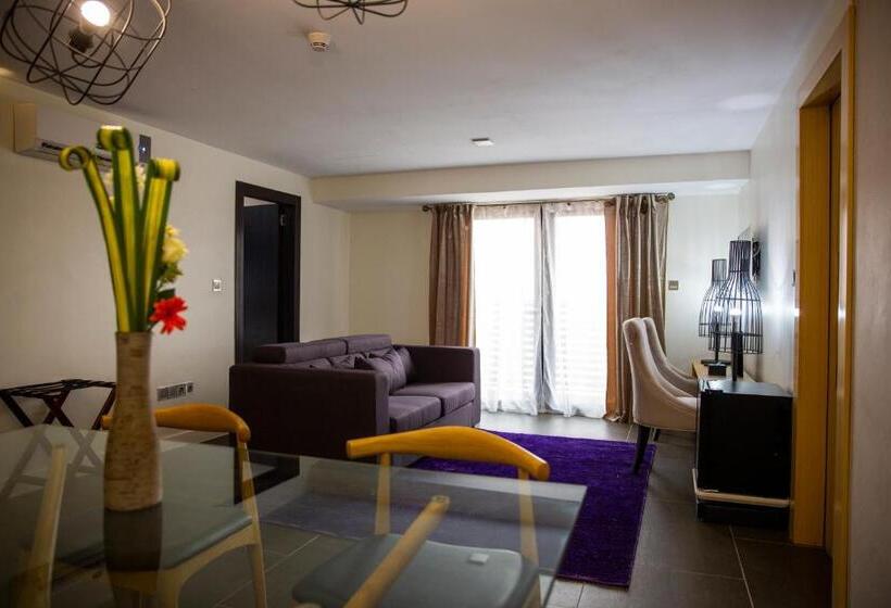 سوئیت 2 خوابه, Boun S