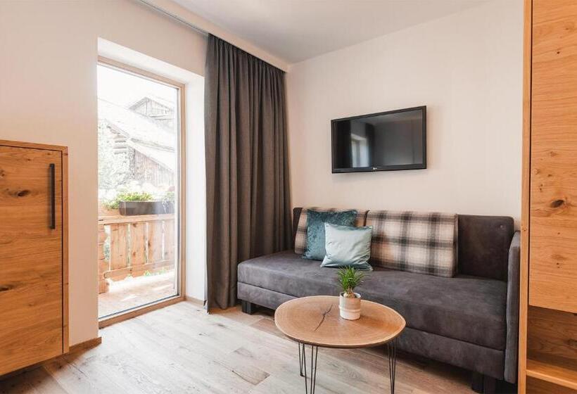 四人标准间, Garni Hubertushof