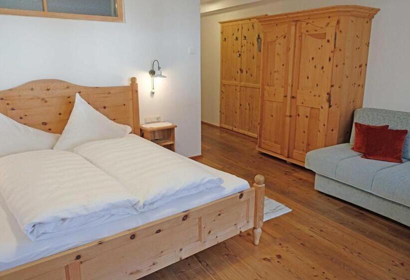 家庭间, Garni Hubertushof