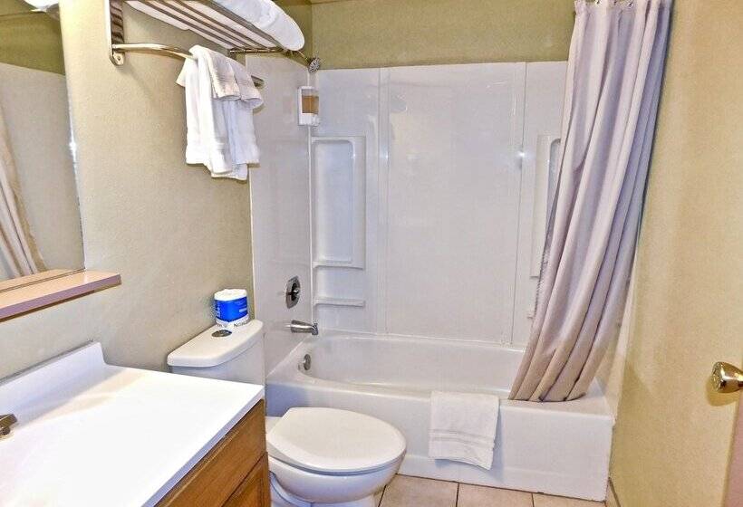 套房, Americas Best Value Inn & Suites Anchorage Airport