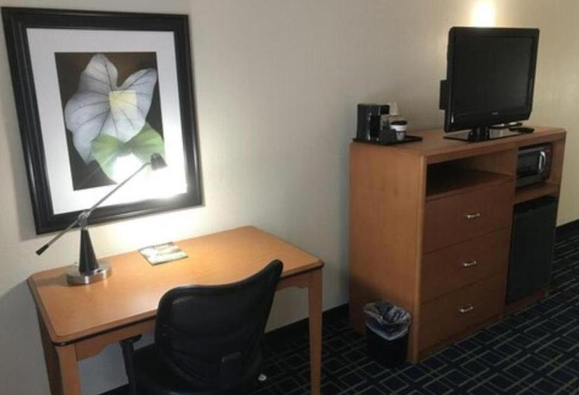 Люкс Кровать Кинг, Best Western Louisville South Shepherdsville