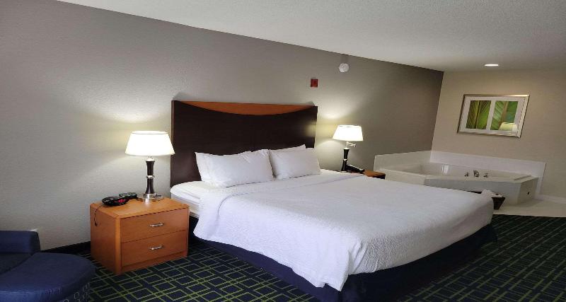 Люкс Кровать Кинг, Best Western Louisville South Shepherdsville