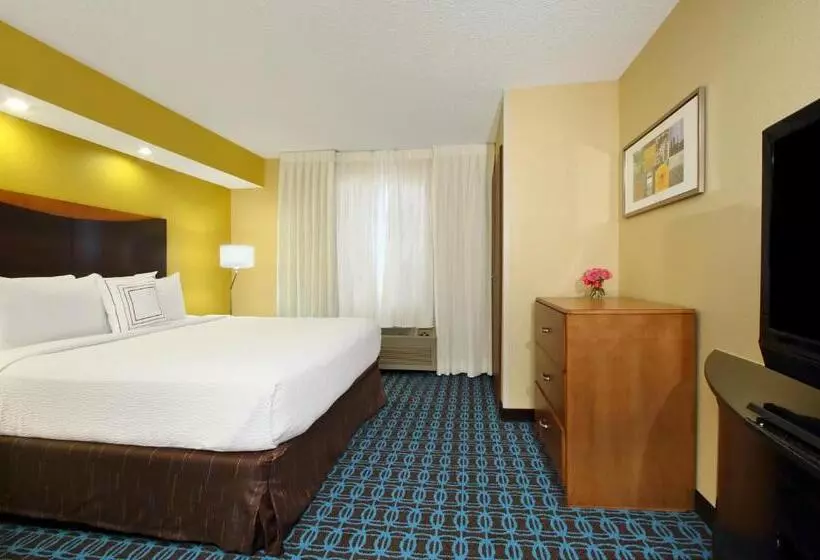 キングサイズベッドのスタンダードルーム, Comfort Inn & Suites Olathe   Kansas City
