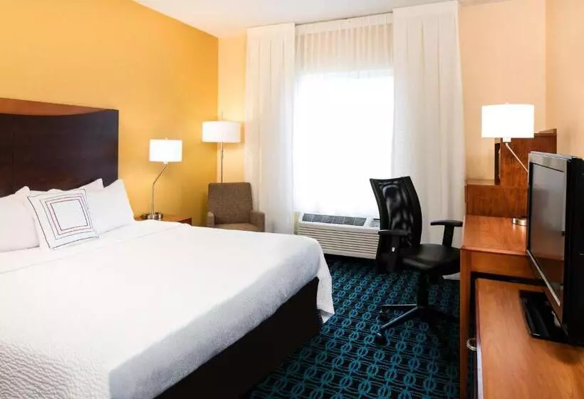 キングサイズベッドのスイートルーム, Comfort Inn & Suites Olathe   Kansas City