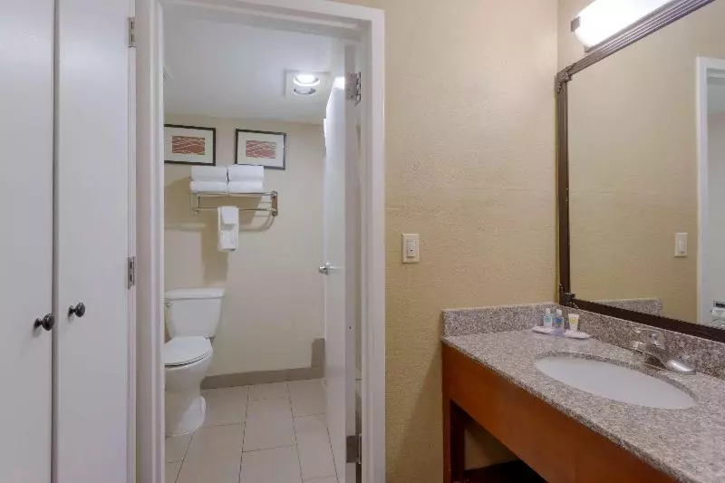キングサイズベッドのスイートルーム, Comfort Inn & Suites Woods Cross  Salt Lake City North