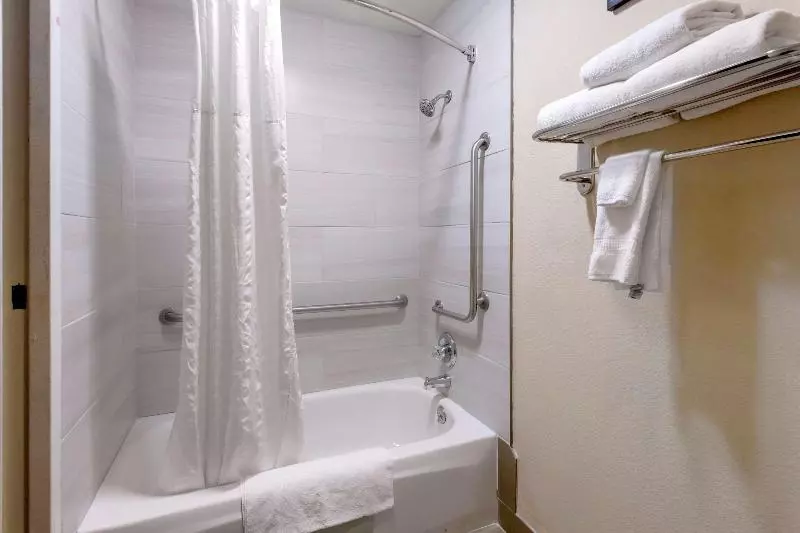 キングサイズベッドのスタンダードルーム, Comfort Inn & Suites Woods Cross  Salt Lake City North