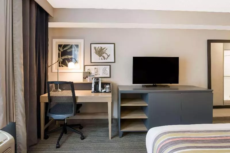 اتاق استاندارد با تخت بزرگ, Country Inn & Suites By Radisson, Wichita East, Ks