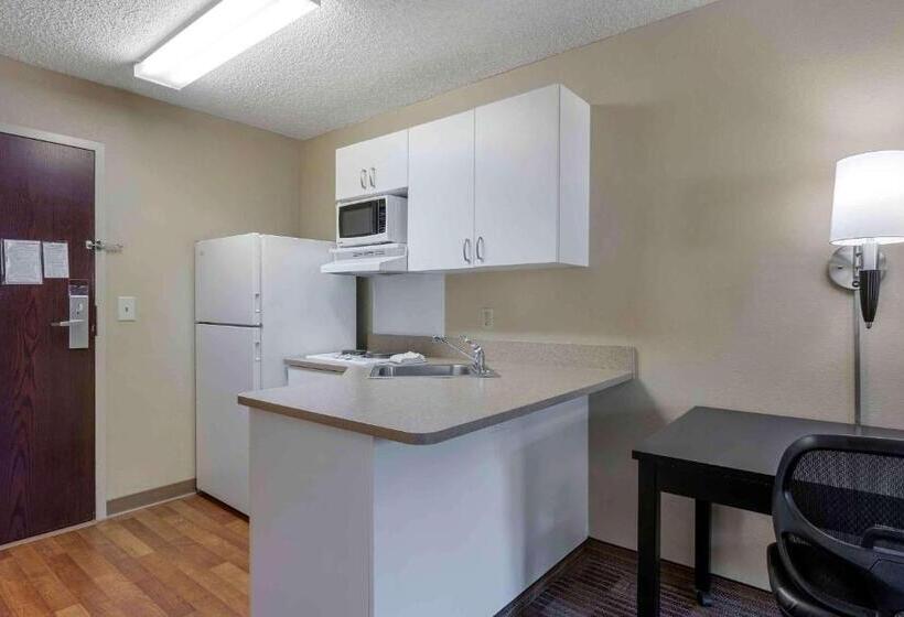 스탠다드 스튜디오 킹침대, Extended Stay America Suites  Santa Barbara  Calle Real
