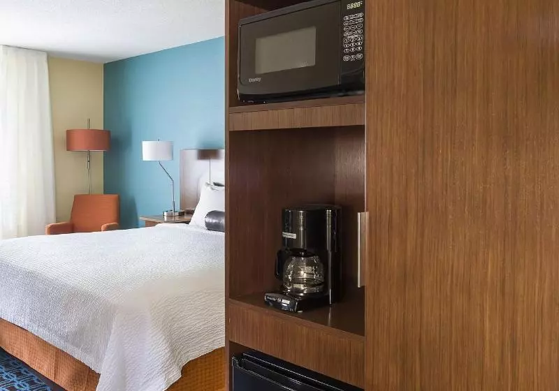 اتاق استاندارد با تخت بزرگ, Fairfield Inn & Suites Grand Rapids