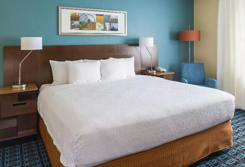 اتاق استاندارد با تخت بزرگ, Fairfield Inn & Suites Oshkosh