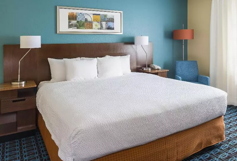 اتاق استاندارد با تخت بزرگ, Fairfield Inn & Suites By Marriott Quincy