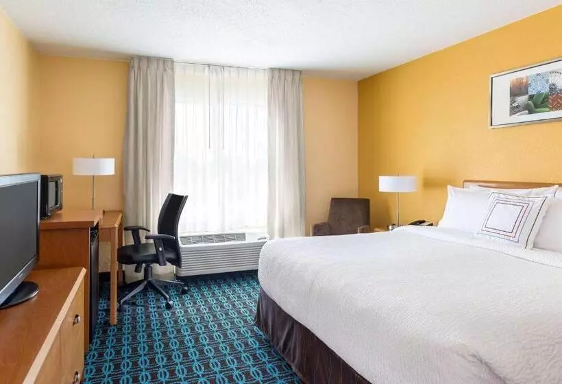 キングサイズベッドのスタンダードルーム, Fairfield Inn And Suites Valparaiso