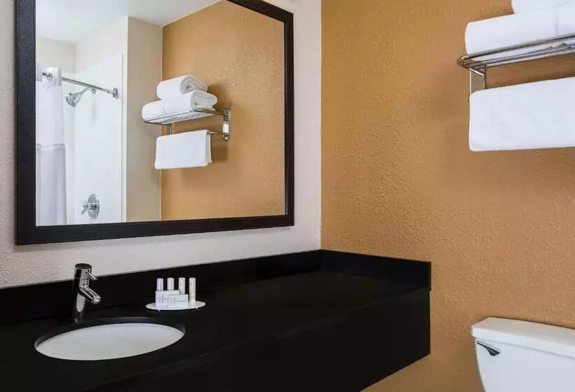 ２ダブルベッドのスタンダードルーム, Fairfield Inn And Suites Valparaiso