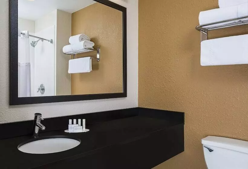２ダブルベッドのスタンダードルーム, Fairfield Inn And Suites Valparaiso