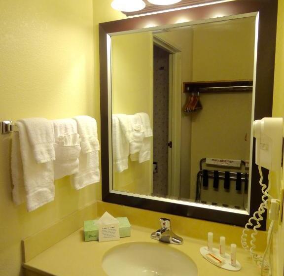 غرفة قياسية سرير كينج, Ramada By Wyndham Coeur D'alene