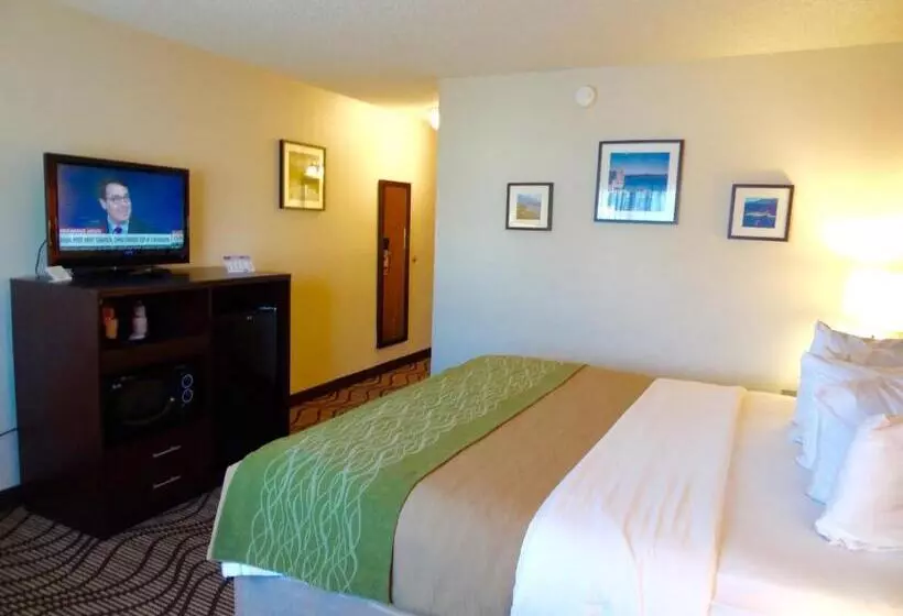 キングサイズベッドのスタンダードルーム, Ramada By Wyndham Coeur D'alene