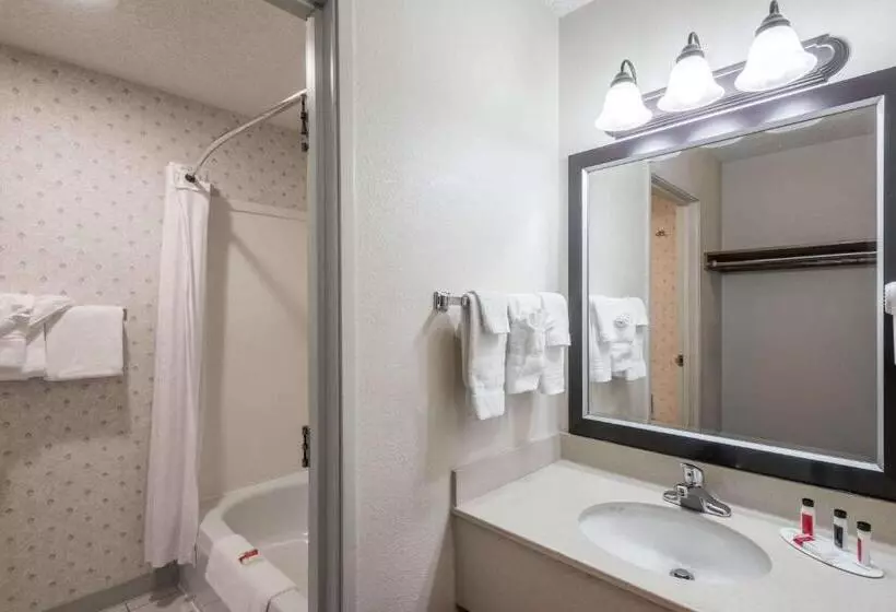 キングサイズベッドのデラックススイート, Ramada By Wyndham Coeur D'alene