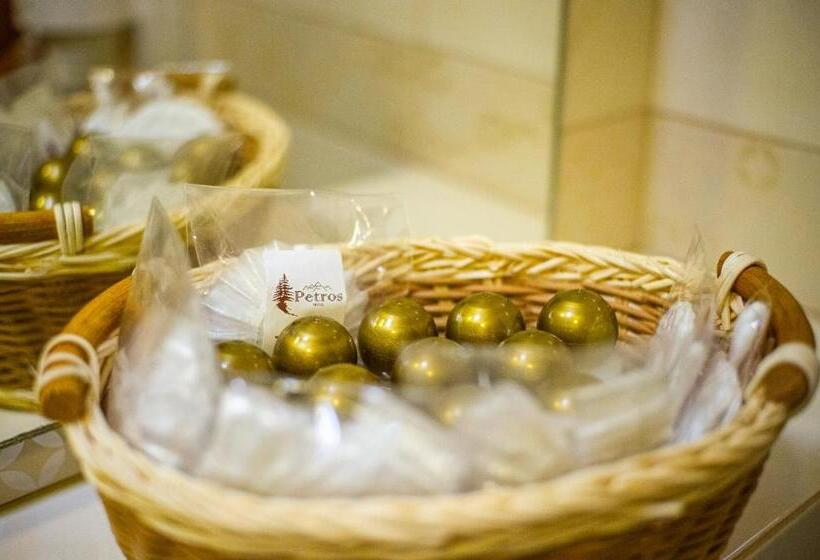 آپارتمان 1 خوابه با چشمانداز, Petros