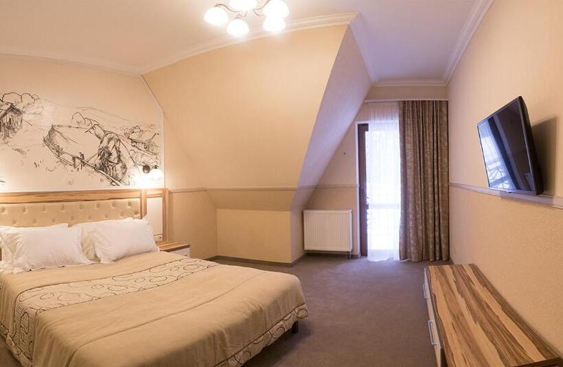 آپارتمان 1 خوابه با چشمانداز, Petros