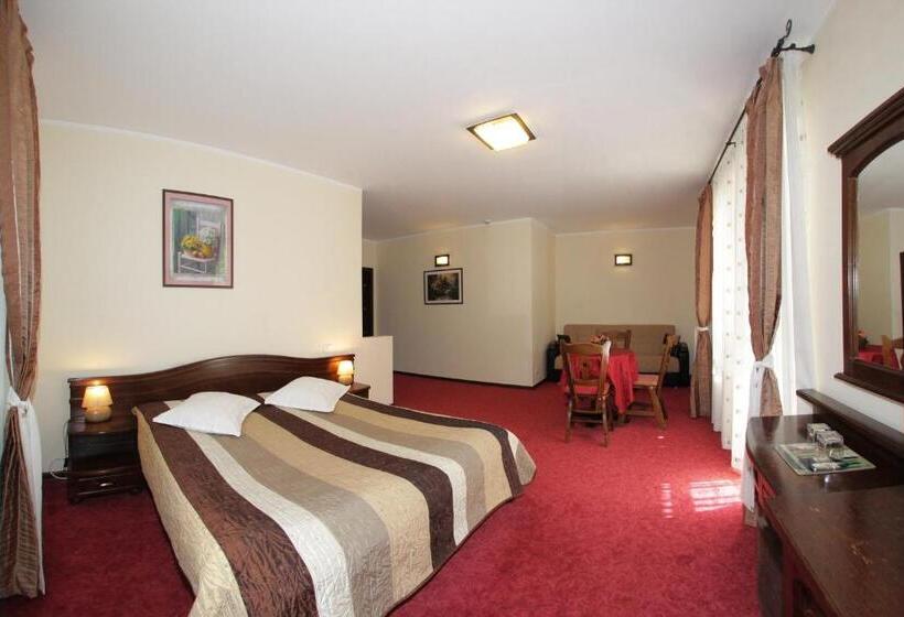 غرفة قياسية ثلاثية, Victoria