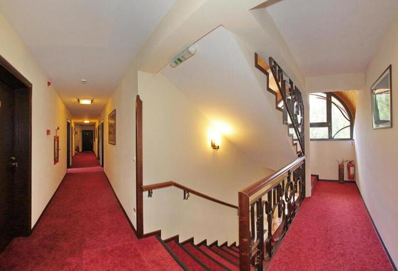 جناح غرفتين نوم, Victoria