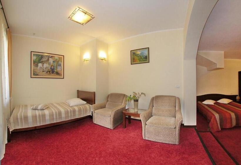 اتاق استاندارد سه نفره, Victoria