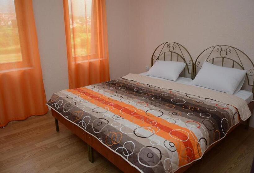 Huoneisto 1 Makuuhuone Parveke, Villa Grand Bitola
