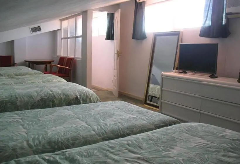 ファミリールーム, Residencial Playa Lisa