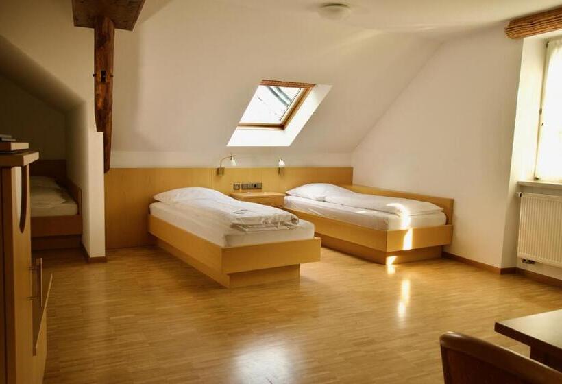 Номер Стандарт Трехместный, Warsberger Weinhof   Hotel & Weinwirtschaft