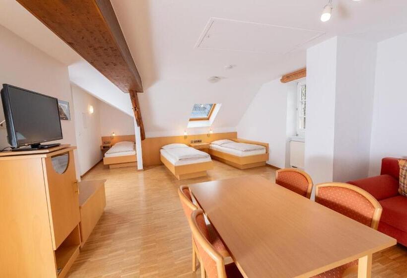 标准三人间, Warsberger Weinhof   Hotel & Weinwirtschaft