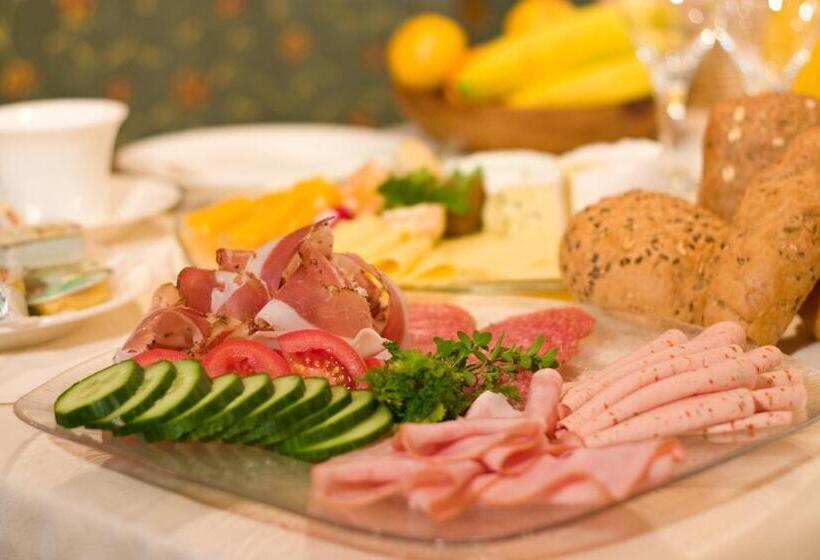 דירת חדר, Aparthotel Krösbacher