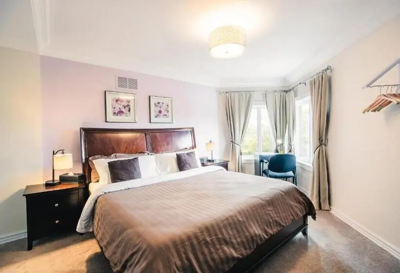 اتاق لوکس با تخت بزرگ, Newton Villa