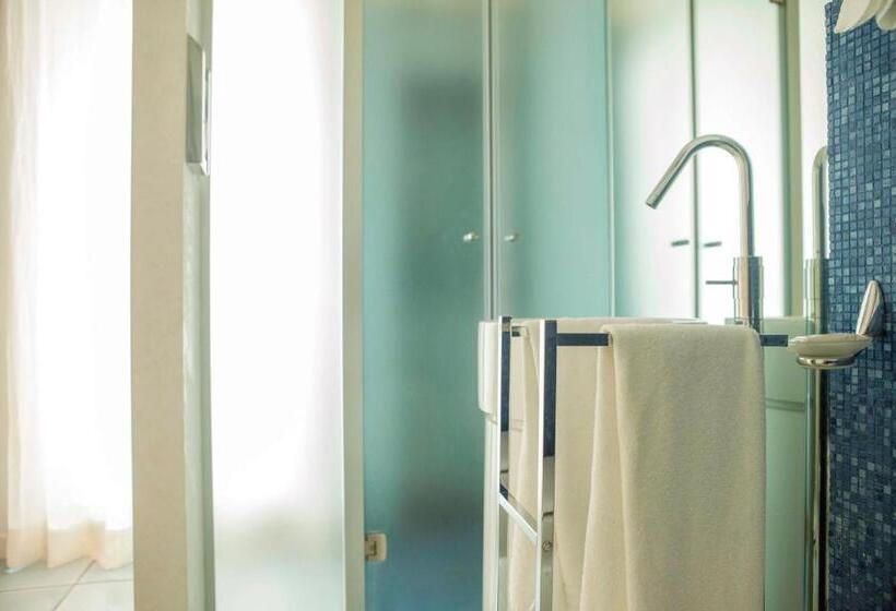 اتاق استاندارد, Vingt Sept