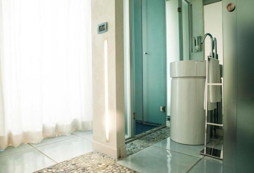 اتاق استاندارد, Vingt Sept