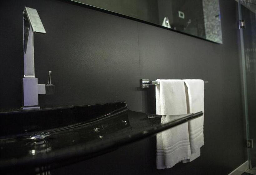 اتاق عادی, Vingt Sept