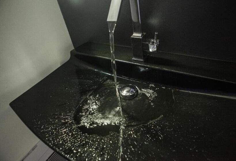 اتاق عادی, Vingt Sept