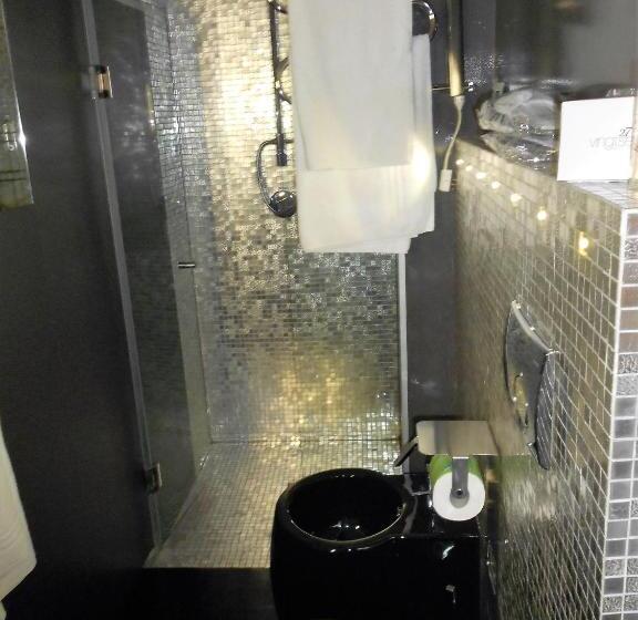 اتاق عادی, Vingt Sept