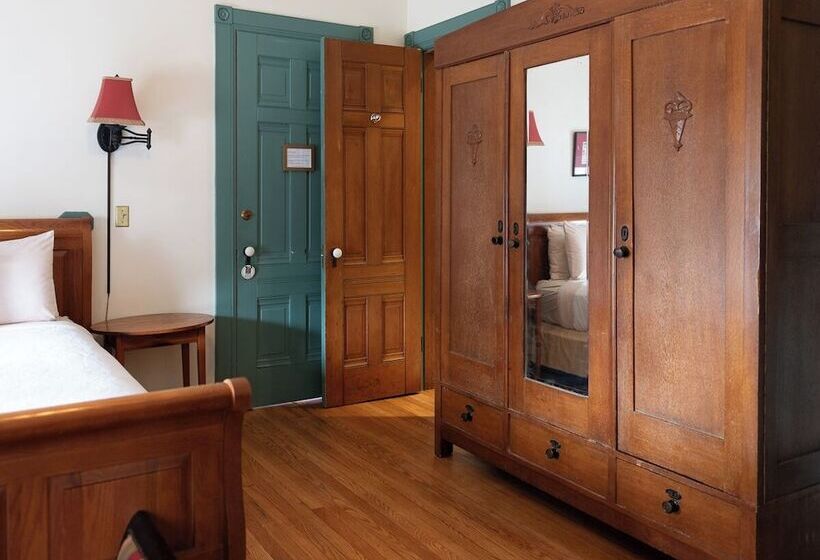 غرفة قياسية, William Henry Miller Inn