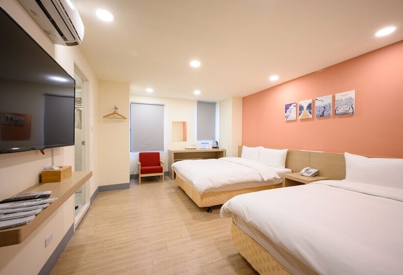 اتاق استاندارد چهار تخته, P Inn