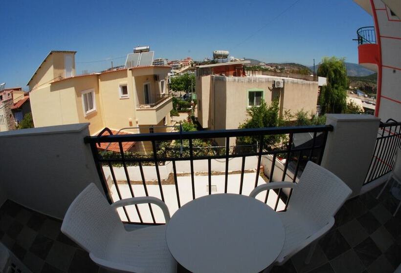 Номер Стандарт с Балконом, Piazza