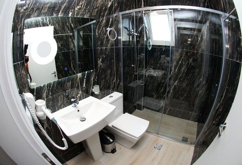 Номер Стандарт, Piazza