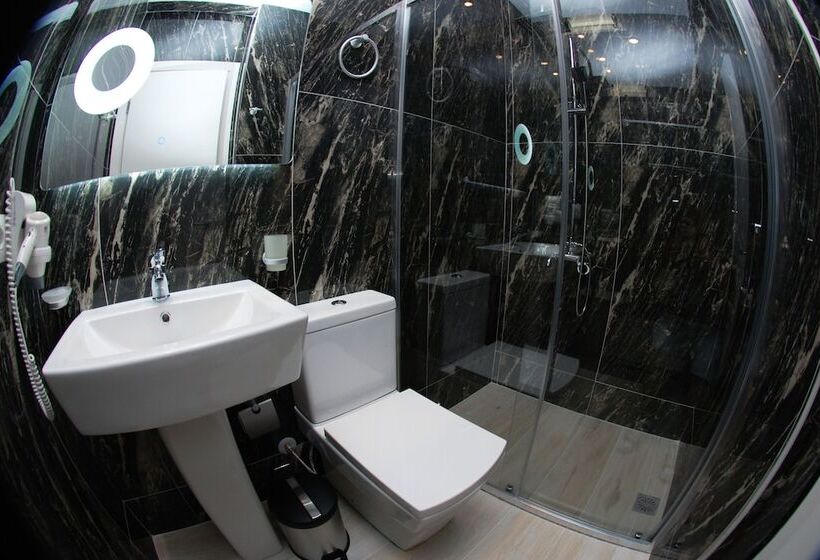 Номер Стандарт, Piazza