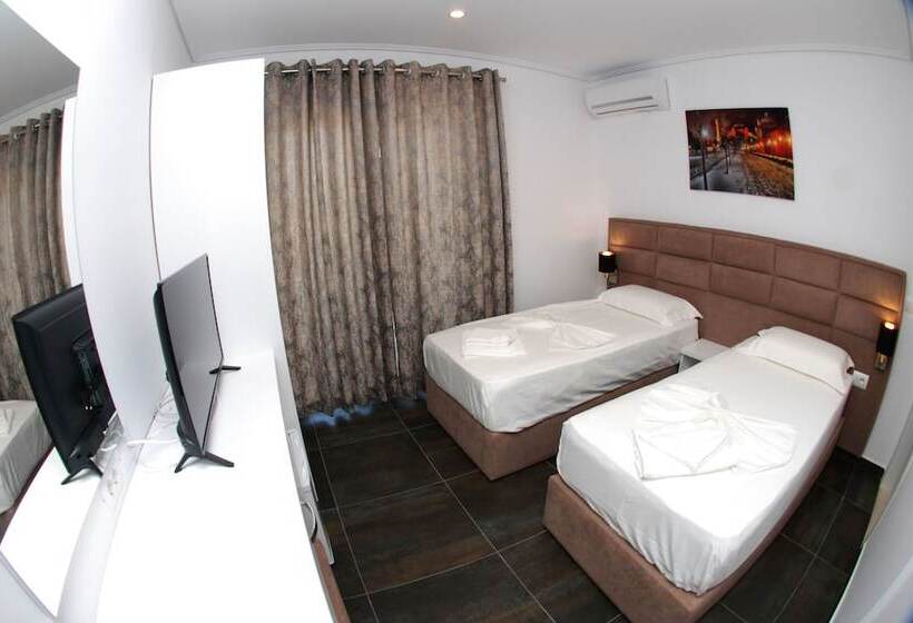 Номер Стандарт, Piazza