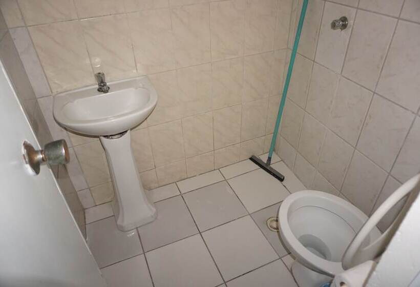 Quarto Quádruplo Estandar, Pousada Orquidario