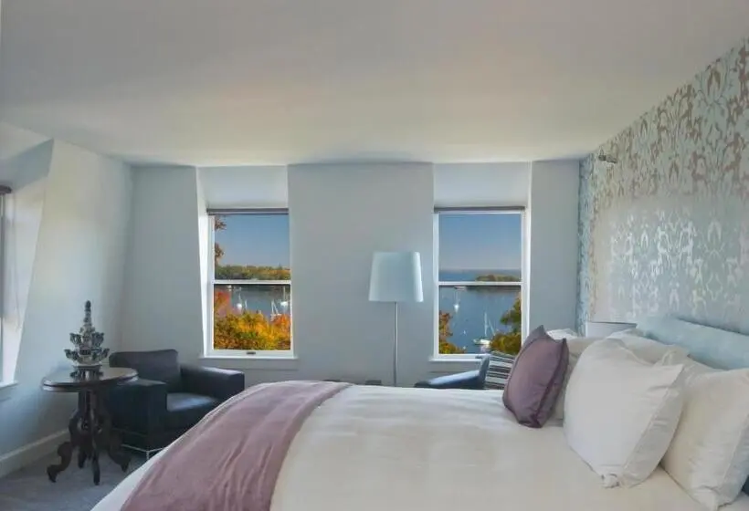 オーシャンビューデラックスルーム, Relais Chateaux Camden Harbour Inn